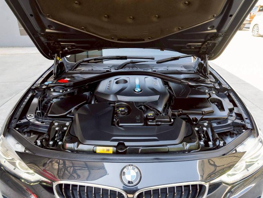 BMW 330e Sport ปีจด 2018 เจ้าของเดียว รถสวยไม่มีอุบัติเหตุ ยางปี 2025