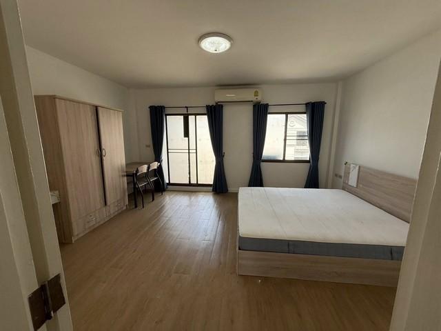 MTR39 จอดรถได้สูงสุด 5 คัน! ให้เช่าบ้านกลางเมือง เหม่งจ๋าย-ลาดพร้าว บ้านเล่นระดับ 3 นอน 3 น้ำ แอร์ครบ พร้อมครัวโปร่งน่าใช้งาน 4