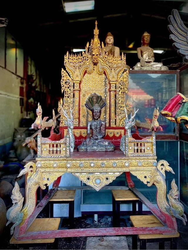 ธรรมมาสน์ไม้ ธรรมมาสโบราณ ชุดใหญ่ ศิลปะล้านนา อายุกว่า80ปี แท่นพระเทศนา