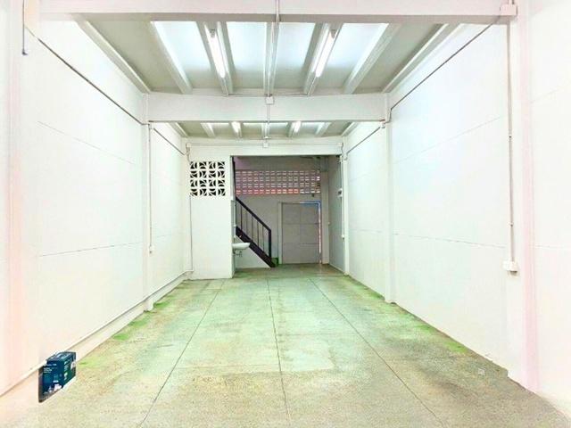 บรรทัดทอง ให้เช่าอาคาร 3 ชั้นสุดพิเศษ ใหม่ 180ตร.ม. BTSสยาม 1.8กม. ทำเลทอง ติดถนนใหญ่ จุฬาลงการณ์ 14-20 สามย่าน มิตรทาวน 7