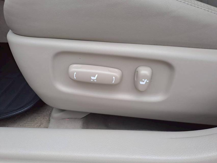 TOYOTA CAMRY 2.4 V รุ่นท็อปปี2008 สีดำ 11