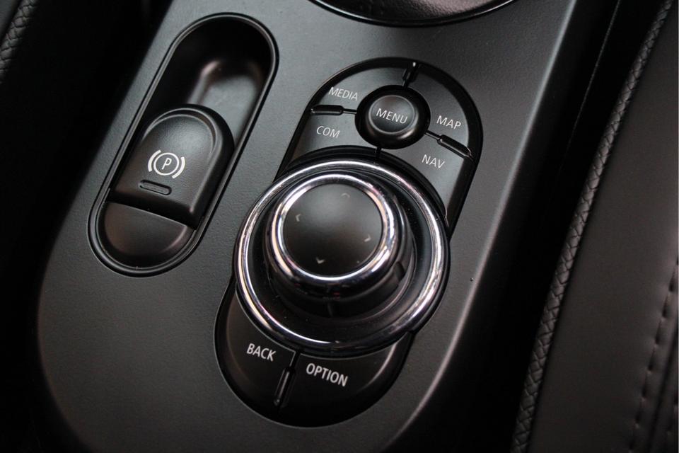 รหัสรถ PBG9999 MINI Cooper SE ปี 2021 11