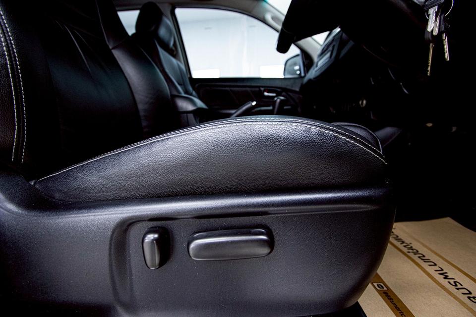 ✨ TOYOTA FORTUNER 3.0 V AT ปี 2013 ตัวท็อป V รูปที่ 8