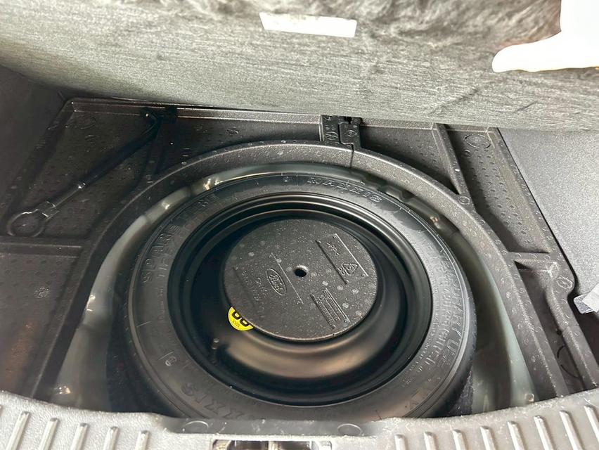 Ford Focus 2.0 S Hatchback AT ปี 2013 20
