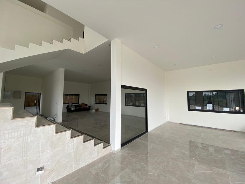 โรงงาน/โกดัง/ออฟฟิต ทรัพย์สวยสุดๆๆ ในตลาด  ต.คลองมะเดื่อ อ.กระทุ่มแบน 4