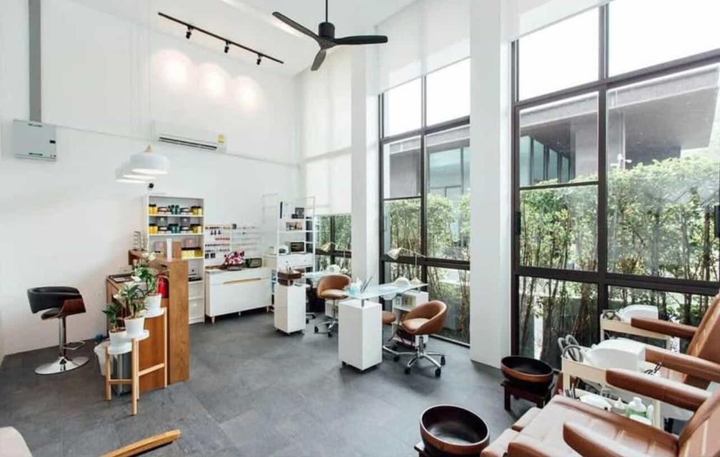 The commercial shop on the first floor of the popular Saturdays Residence for 129 luxury apartments 1