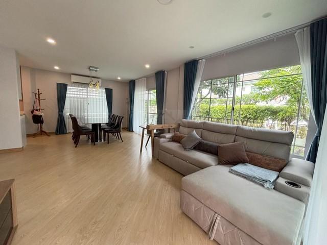 PB5639 ให้เช่าบ้านเดี่ยว 2 ชั้น หลังมุม ถนนวงแหวนกาญจนาภิเษก โครงการ มัณฑนา 2 วงแหวน-อ่อนนุช เฟอร์เครื่องใช้ไฟฟ้าพร้อมอยู่  6