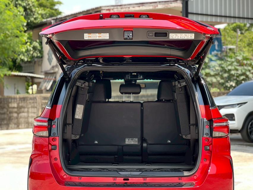 ปี 2025 TOYOTA FORTUNER, 2.8 GR SPORT BLACK TOP 4WD รูปที่ 17