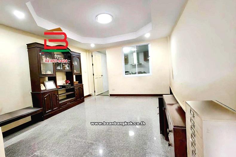 ทาวน์โฮม เนื้อที่ 16.9 ตร.ว. Silk Village Saimai 54 : ซิลค์ วิลเลจ สายไหม 54 ใกล้ปตท.สายไหม 56 ถนนพหลโยธิน แขวงสายไหม เขตสายไหม 6