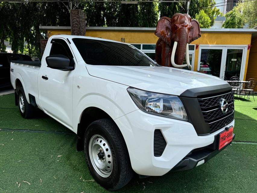 NISSAN NAVARA NP300 รุ่น SINGLECAB ตัว SL  รุ่น4x4 เครื่อง2.5cc. เกียร์ธรรมดา ปี 2023 #รถมือเดียวป้ายเเดงไมล์แท้100% วิ่งน้อยมากๆๆๆ15,xxxกิโล 4