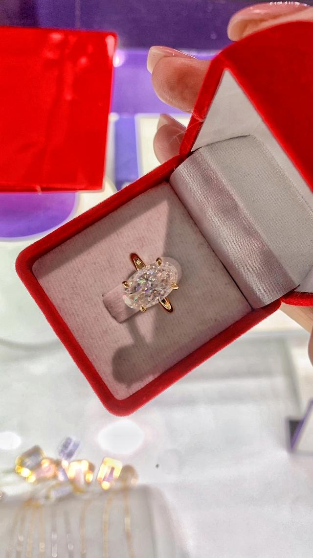 แหวนทองแท้ 90 เพชรMoissanite 5 กะรัต