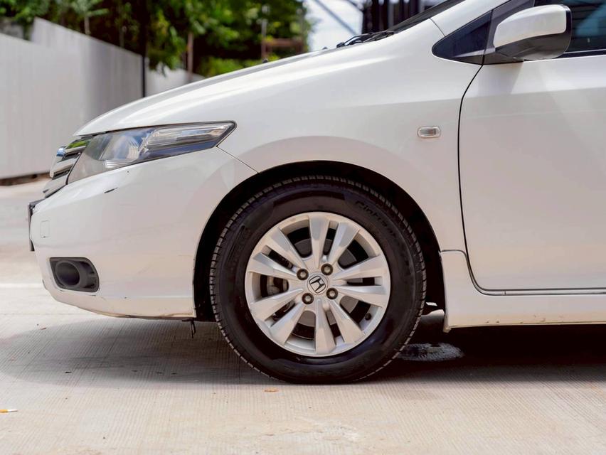 HONDA CITY 1.5V ปี จด 2013 ประกันเครื่องเกียร์3ปี/ 30,000 km