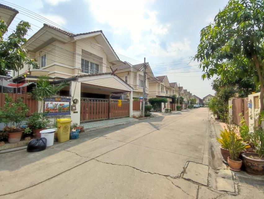 ขายบ้านแฝด 2 ชั้น หมู่บ้าน บ้านสวนจันทิมา2 ซอยนนทบุรี 8 4