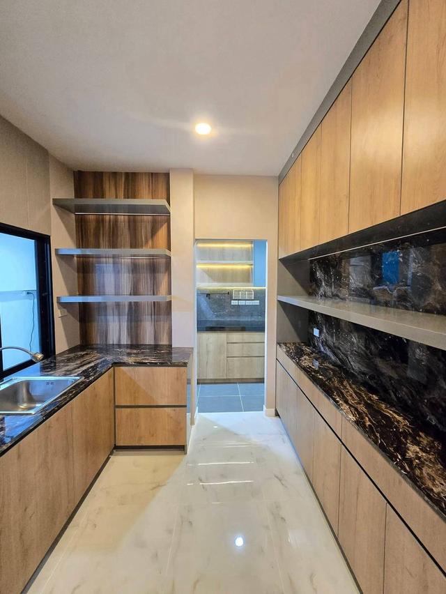 หมู่บ้านเปี่ยมสุข บ้านกล้วย  บ้านเดี่ยวสองชั้น 2 ชั้น ตกแต่งสไตล์ Modern  Luxury  พร้อม  Built-in Furniture ดีไซน์แบบจัดเต็ม 11