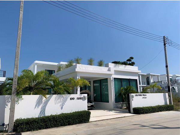 ขายด่วน พูลวิลล่า หัวหิน ประจวบฯ ใกล้ทะเล เดินทางสะดวก 2 ชั้น 3 ห้องนอน ตกแต่งเสร็จเรียบร้อย พร้อมเข้าอยู่ได้ทันที Tel. 0632897879 1