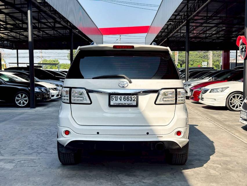 ขายรถ Toyota Fortuner 3.0 TRD Sportivo 4WD ปี 2010 สี ขาว เกียร์ออโต้ รูปที่ 5