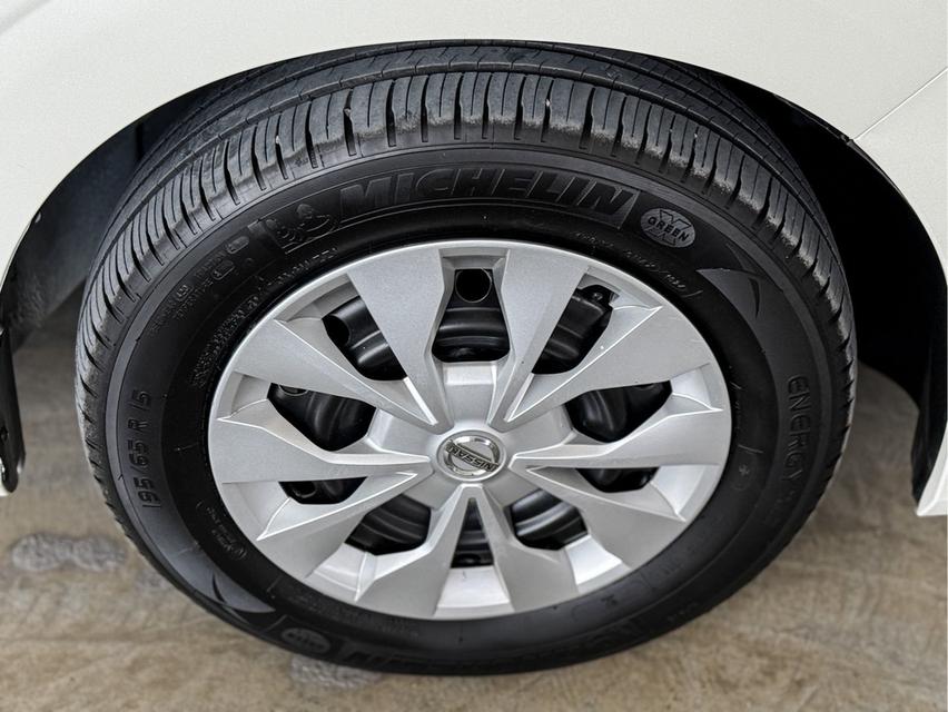 รหัสรถ WRT6854 2017 NISSAN SERENA HYBRID 2.0 X สีขาว 16