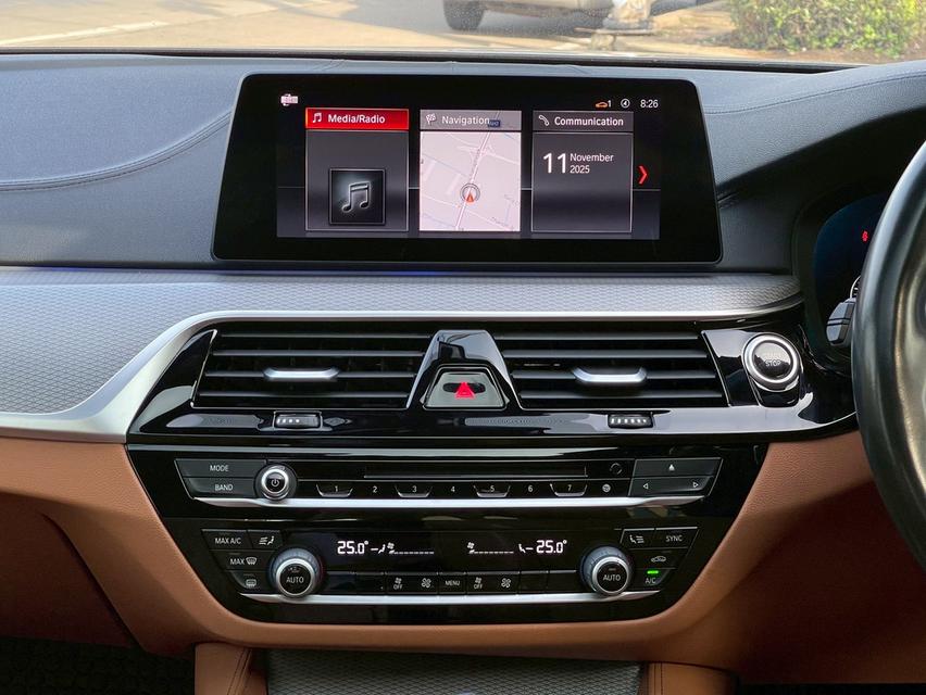 รหัสรถ KPV5632 2019 BMW 530e M-Sport 10