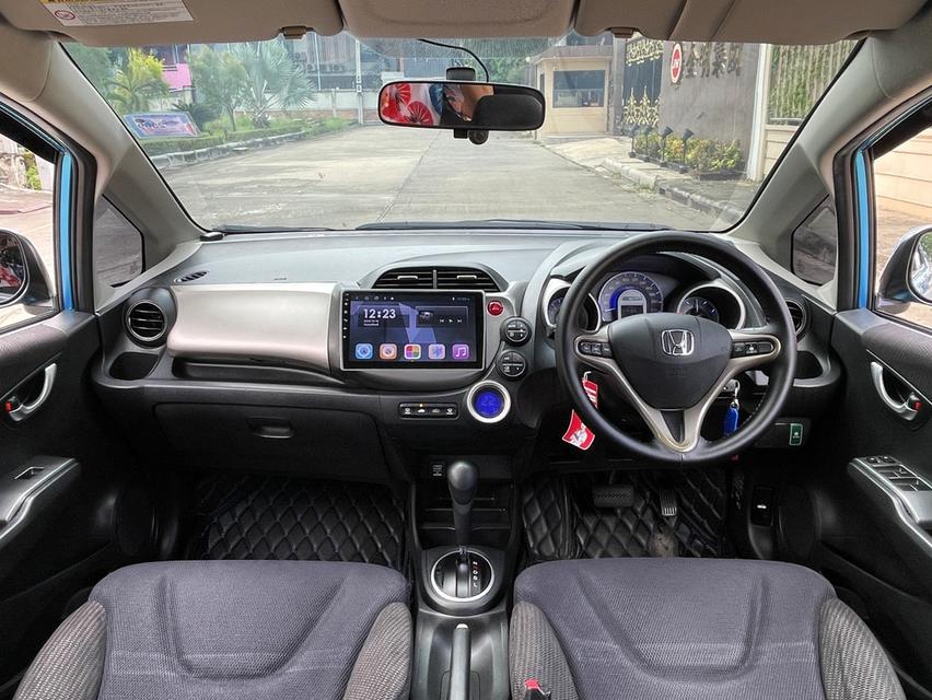 HONDA JAZZ 1.3 HYBRID ปี 2013 AUTO สภาพนางฟ้า 7