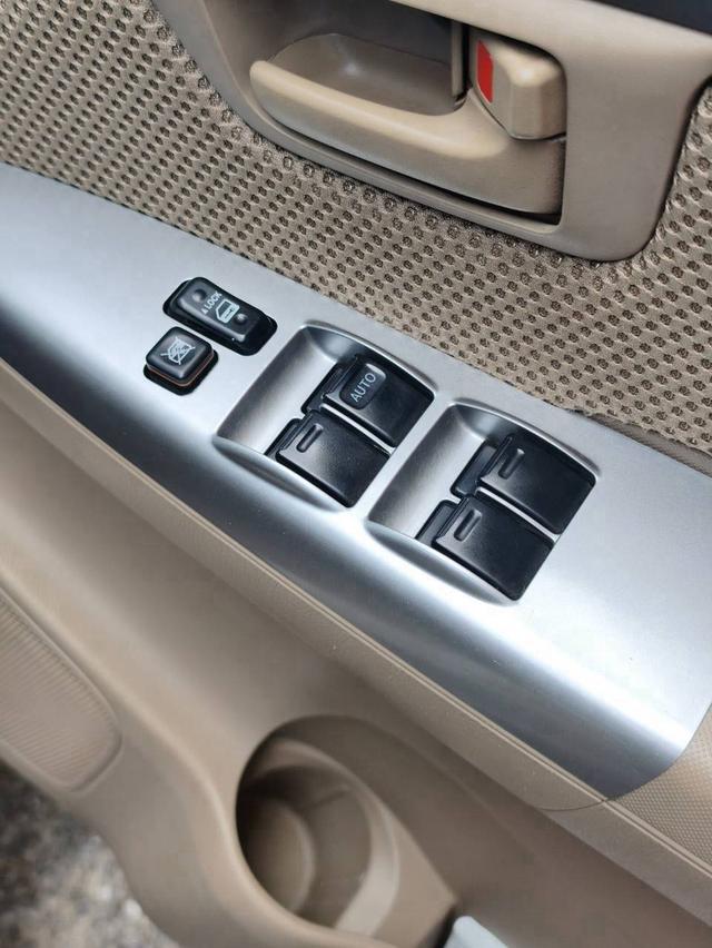 (แจ้งรหัสรถ QT218) Toyota Vigo Champ 2.5 E Double cab Prerunner เกียร์ธรรมดา ปี 2013 รูปที่ 16
