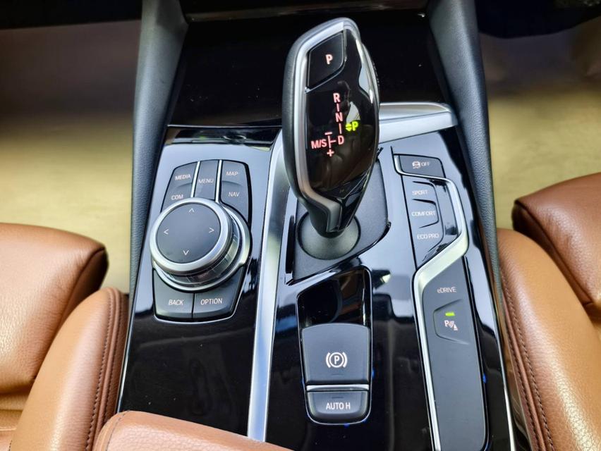 BMW 530e Elite Plug-in Hybrid 2019 15