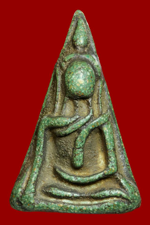 พระนางพญา เปิดให้บูชาจ้า