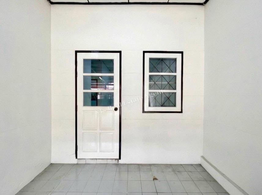 ทาวน์เฮ้าส์ 1 ชั้น หมู่บ้านชินลาภ พิษณุโลก 6
