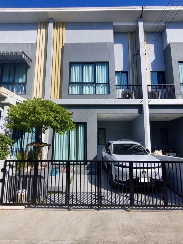 เดอะ ธาม อ่อนนุช-มอเตอร์เวย์ 1