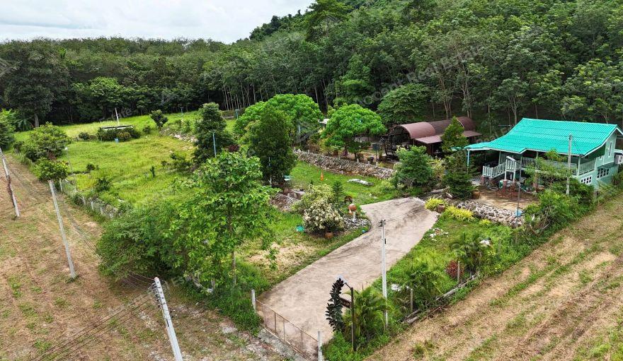 ที่ดินพร้อมบ้านวิวเขาและสวนผลไม้ อำเภอเมือง ระยอง 2 ไร่ 78 ตร.ว.