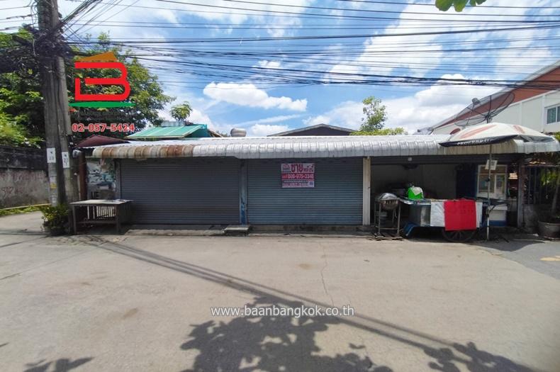 ที่ดินพร้อมบ้าน หลังมุม ซอยโยธินพัฒนา 11 แยก 11 เนื้อที่ 39 ตรว. ถนนประดิษฐ์มนูธรรม แขวงคลองจั่น เขตบางกะปิ กรุงเทพมหานคร