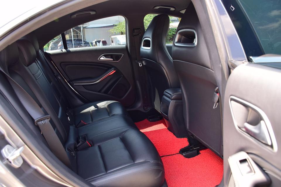ขาย BENZ CLA-180 ปี2014 ราคาเพียง 420000 บาท เกียร์แพดเดิ้ลชิฟ รถสวยเบาะหนังไฟฟ้าคู่หน้า แอร์ฉ่ำมากๆ เครื่องนิ่มช่วงล่างแน่น โทร0957401229 ไลน์ UTBP รูปที่ 12