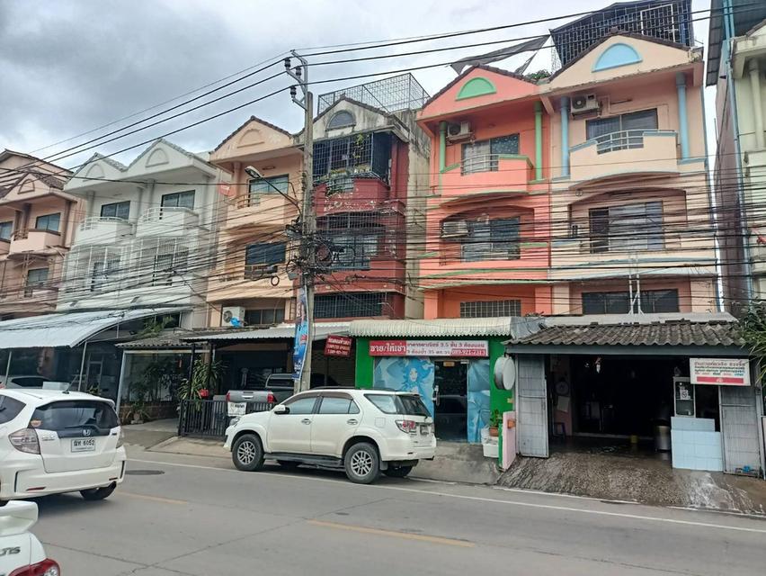 อาคารพาณิชย์ทำเลดีติดถนนสวนผัก 1