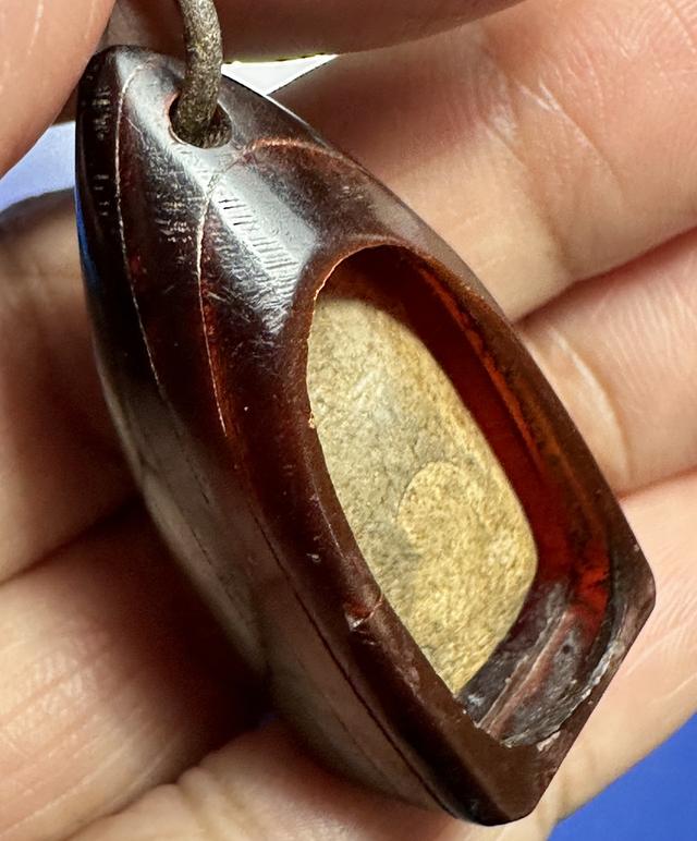 พระรอด เนื้อเขียวหินครก เลี่ยมโบราณ 8