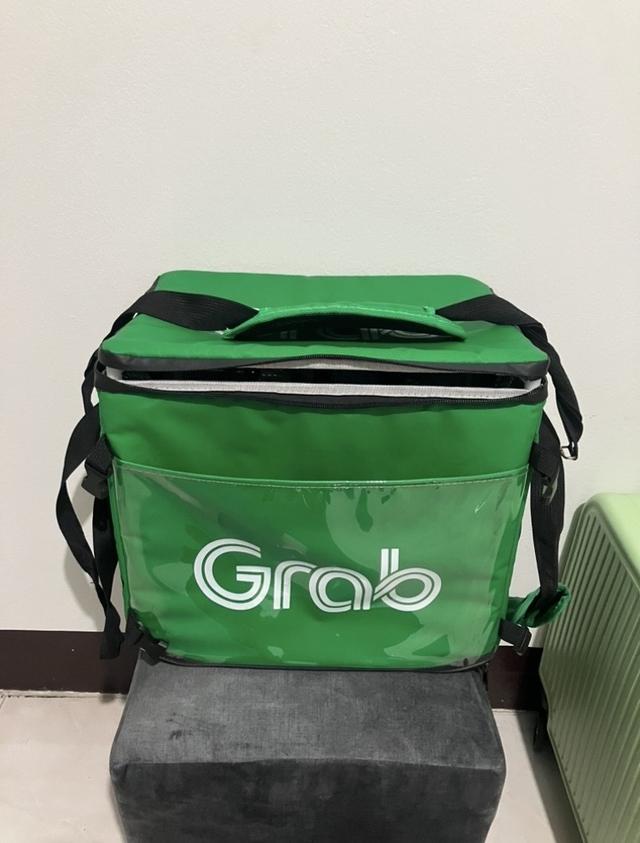 กระเป๋าเเกร็ป (Grab)