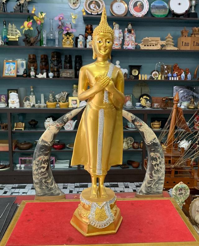 พระพุทธรูป องค์ใหญ่ เนื้อเรซิน 5