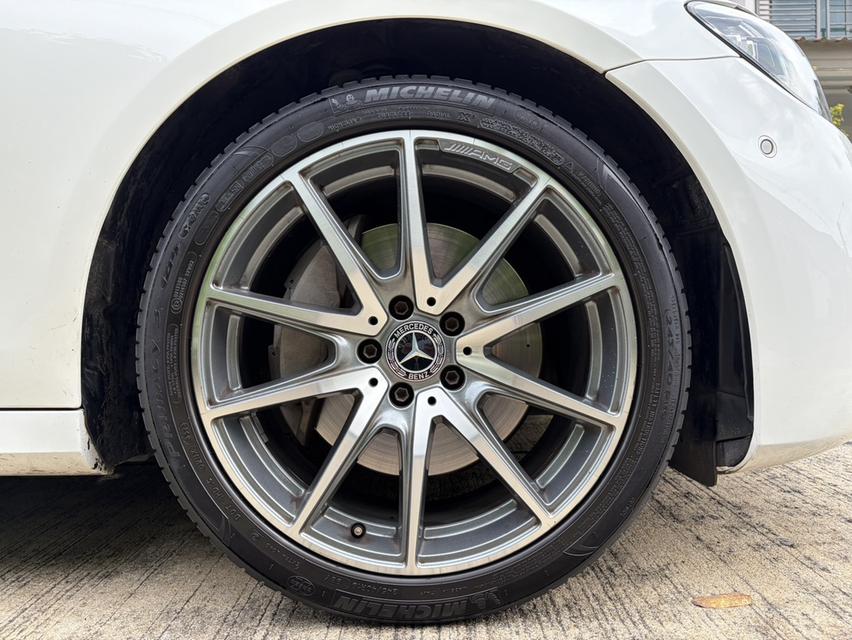 ออกรถ ปี 24 Mercedes-Benz E 300 e AMG Dynamic TOP สุด รูปที่ 7
