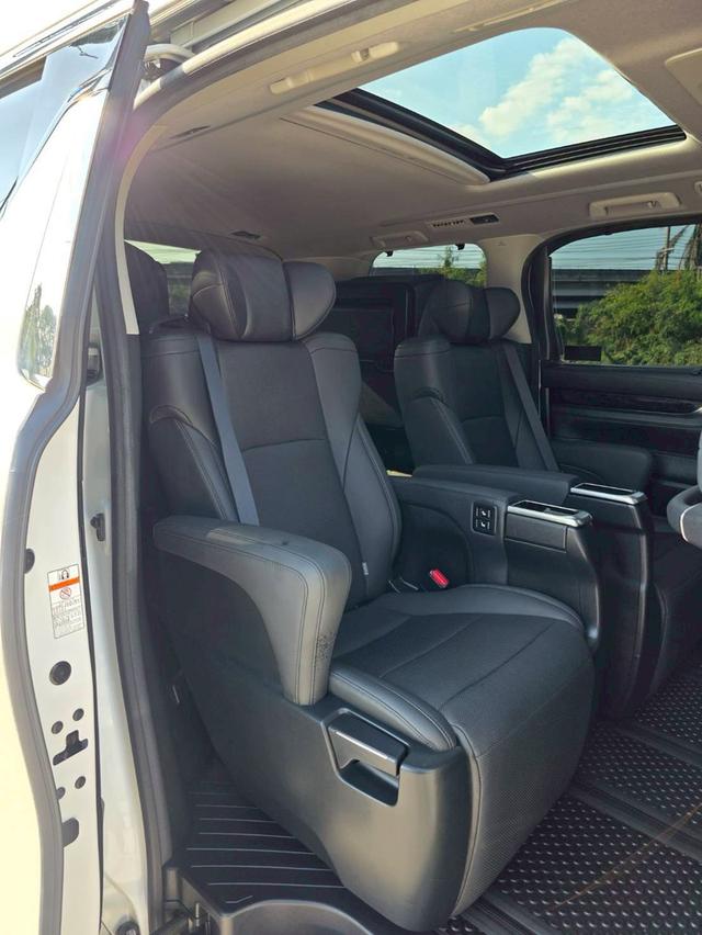 Toyota ALPHARD SRC E-Four สีขาว ปี 2021 ไมล์ 51,000 กม. 13