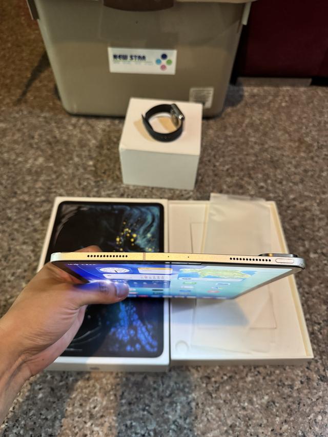 ขายiPadPro11นิ้วสีหายากSilver256กิ๊กWifi Celluer ใส่ซิมได้มีกล่องสวยๆใช้งานดีทุกๆฟังชั่นถูกๆ 3