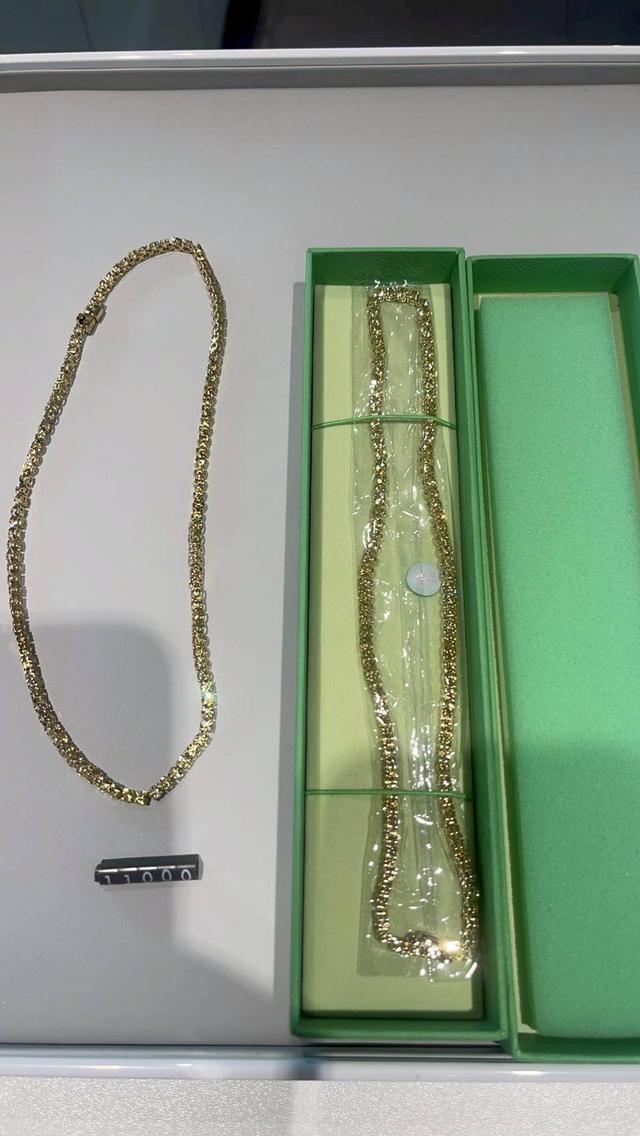 สร้อยคอ swarovski ของแท้ สีเหลืองอร่ามสวยงาม 3