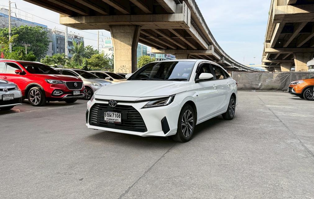 Toyota Yaris Ativ 1.2 Sport ปี 2024  2