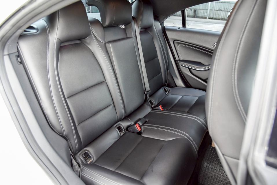 รหัสรถ CBL9059 Mercedes-Benz CLA200 1.6 Urban W117 AT 2017 11