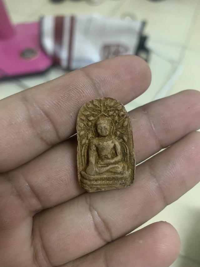 พระครง กรุเก่าเมืองลำพูน