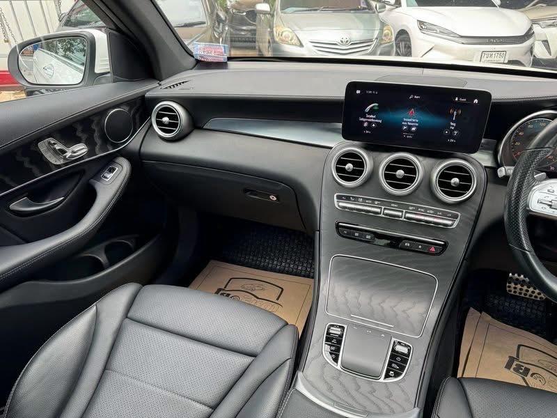 Mercedes-Benz GLC220d AMG Dynamic ปี 2021 รูปที่ 17