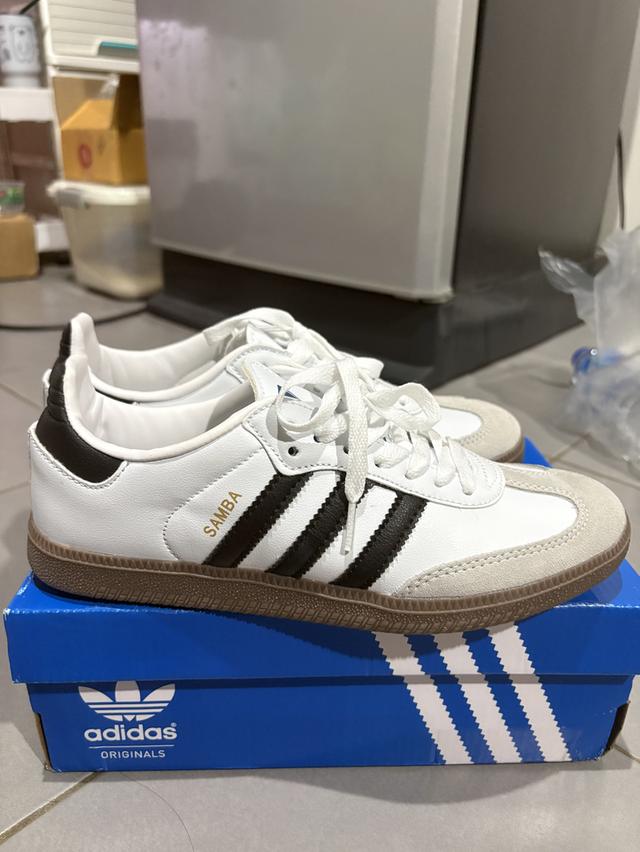 รองเท้า adidas samba