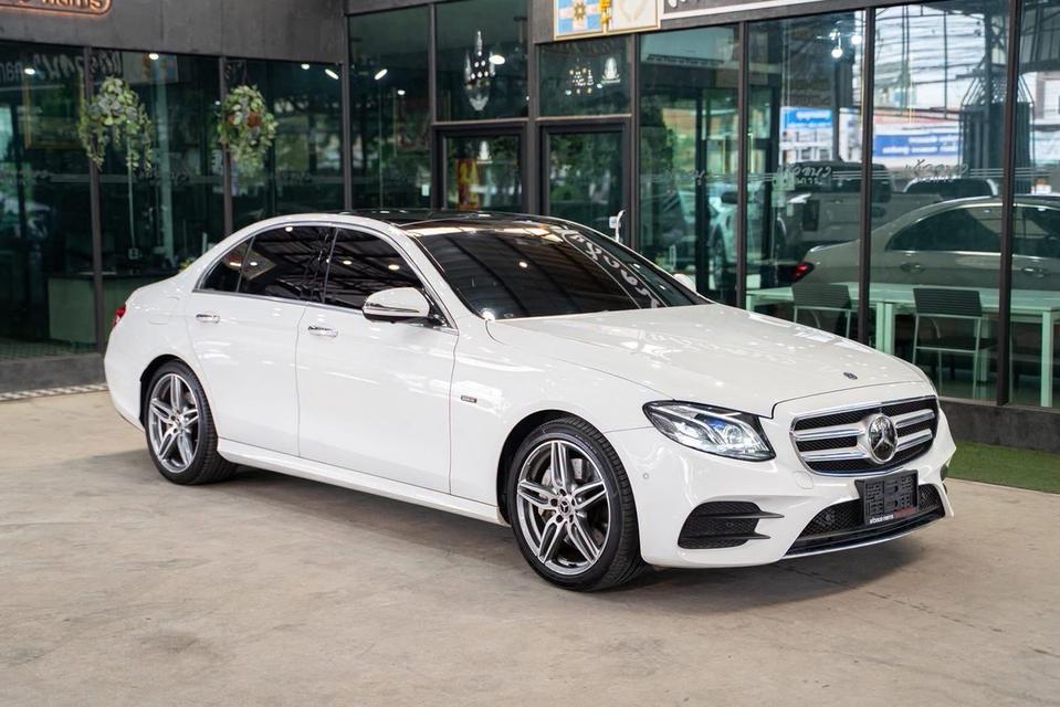 Mercedes Benz E350e AMG ปี 2019 ไมล์ 93,000 km  รถบ้านมือเดียว สภาพสวยนางฟ้า