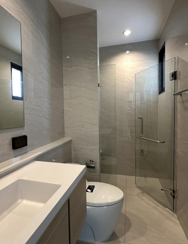 บ้านเดี่ยวหรู 3 ชั้น ใหม่เอี่ยม 14