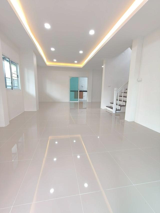 บ้านแฝด ลำลูกกา ไสวประชาราษฎร์ หมู่บ้านบุรีรมย์ นัดชม085-318-6868​คุณวส 6