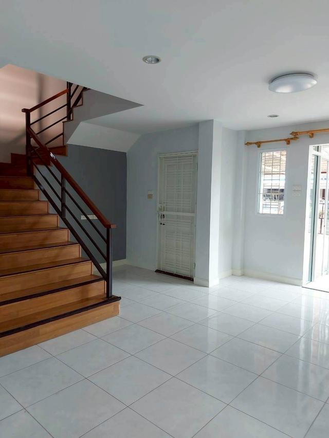 บ้านในหมู่บ้านคันทรีโฮม 4