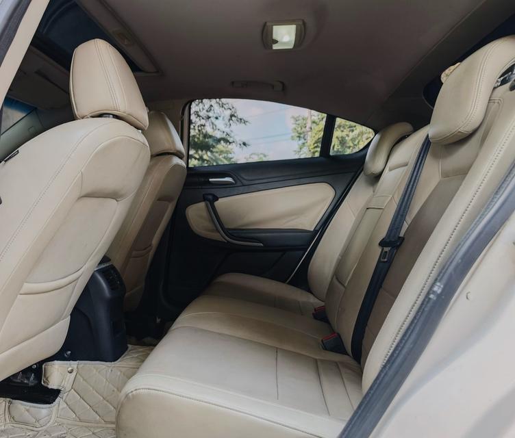 MG-6 1.8 X Fastback Sunroof รถปี 2015 จดปี 2016 รูปที่ 12
