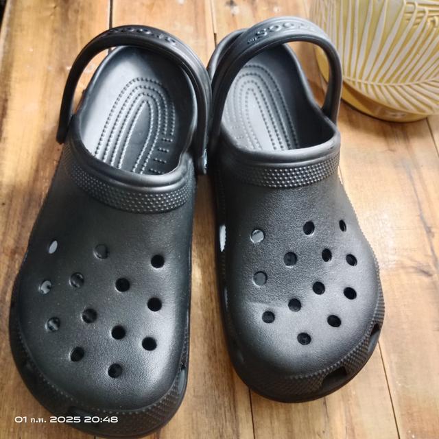 รองเท้าCROCS แท้ 100% รุ่นClassic สีดำ เบอร์41 หรือความยาวเท้า26-27ซม. 3